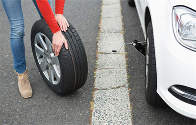 且末东营区道路救援